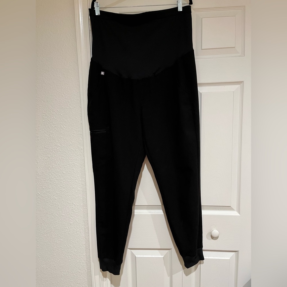 Figs Maternity Black Scrub Jogger Pants, L